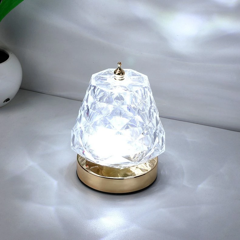 Factory Wholesale/Supplier New Morden Hotel Acrylic Crystal Home Bedroom Living Room Luxury LED Table Lamp