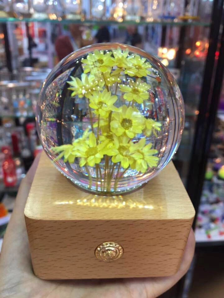 Solid Acrylic Ball with Real Flower Injected for Christmas Gifts