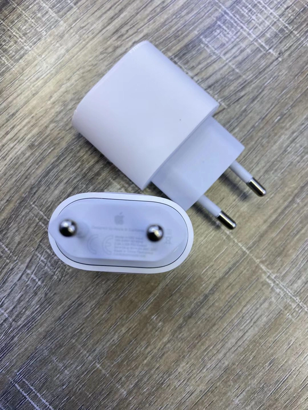 Acessórios móveis PD 20W Universal UK carregamento rápido para Apple Carregadores de telefone de parede iPhone 14 13 12 11 PD 20W Adaptador de alimentação USB-C.