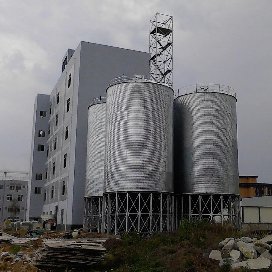 Grand silo de stockage de riz paddy et d'arachides à base plate en béton de grande capacité en vente.