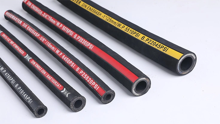 High End Materials Four Spirals of High Tensile Steel Wire Hydraulic Hoses EN856 4SP