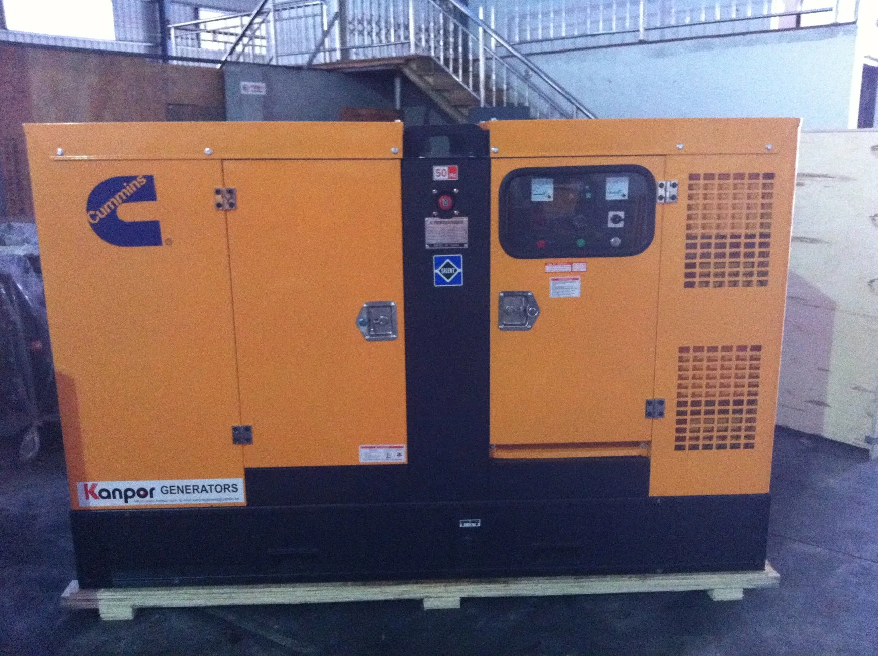 60kVA-1000kVA Shangchai Electric Silent Diesel Generator 4 Stroke Diesel Engine Genset