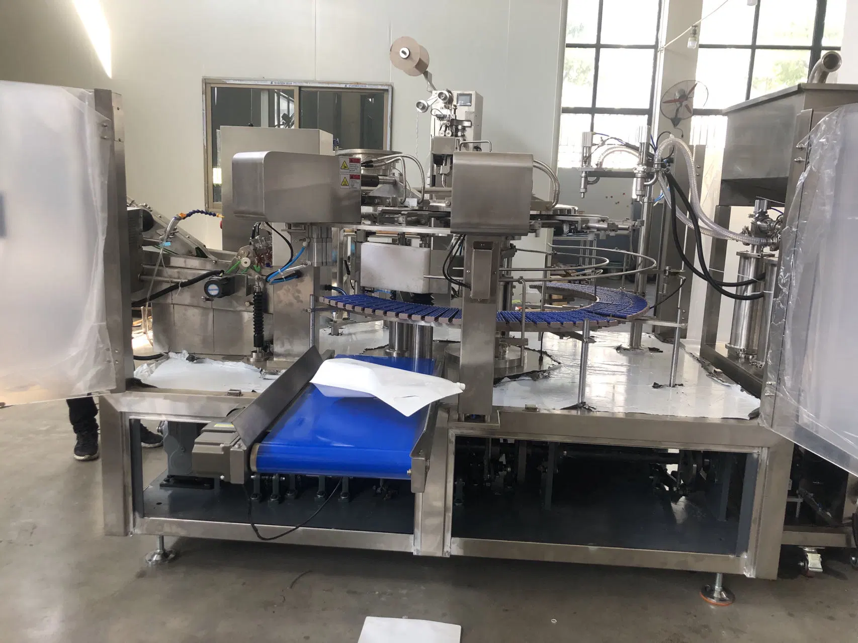 MW8-2030yt Liquid Paste Body Premade Pouch Packing Machine/Detergent Honey Mayonnaise Packing Machine