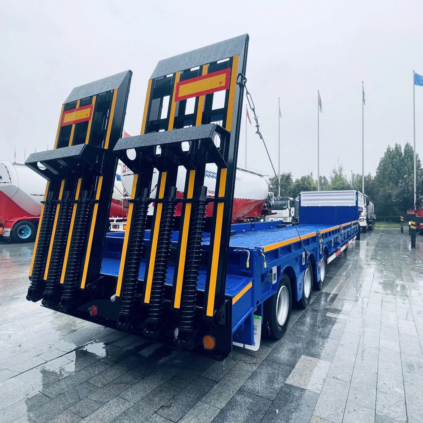 3/4 Axles Heavy Duty Gooseneck Lowbed Semi Trailer for Sales in Russia