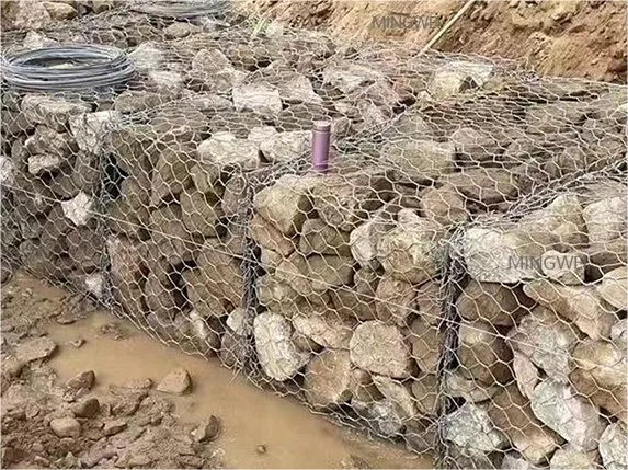 Mingwei 100x150 mm cuadrados Gabion proveedor 3.0-4.0mm de espesor de alambre de borde con revestimiento de plástico de compensación Gabion galvanizado China 2.0*0,5*0,5 M de la Pequeña Gabion galvanizado