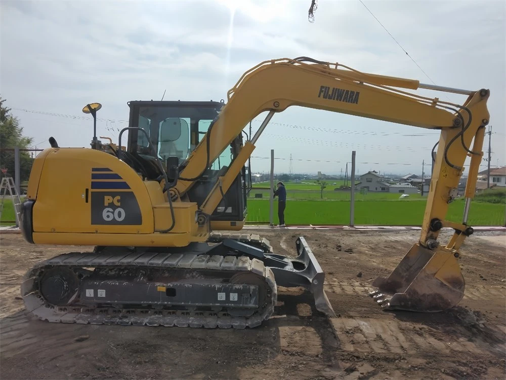 2020 Years Cheap Used 6 Tons Mini Excavator Komatsu PC60-8 PC56-7 PC60-8 Home and Farm Digger PC70-8 PC75 Komatsu Excavator of Sale at Low Price