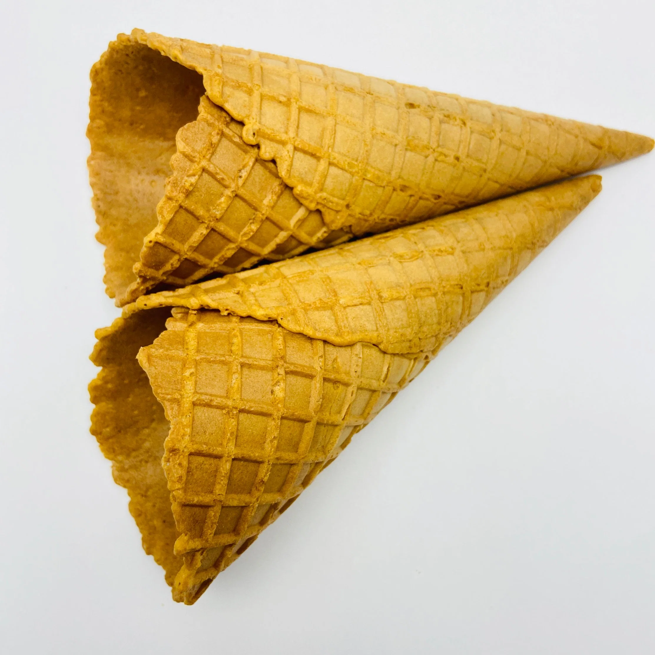 Jumbo 23&deg; Edible Conventional Wheat Flavor Long Ice Cream Cone Waffle Cone