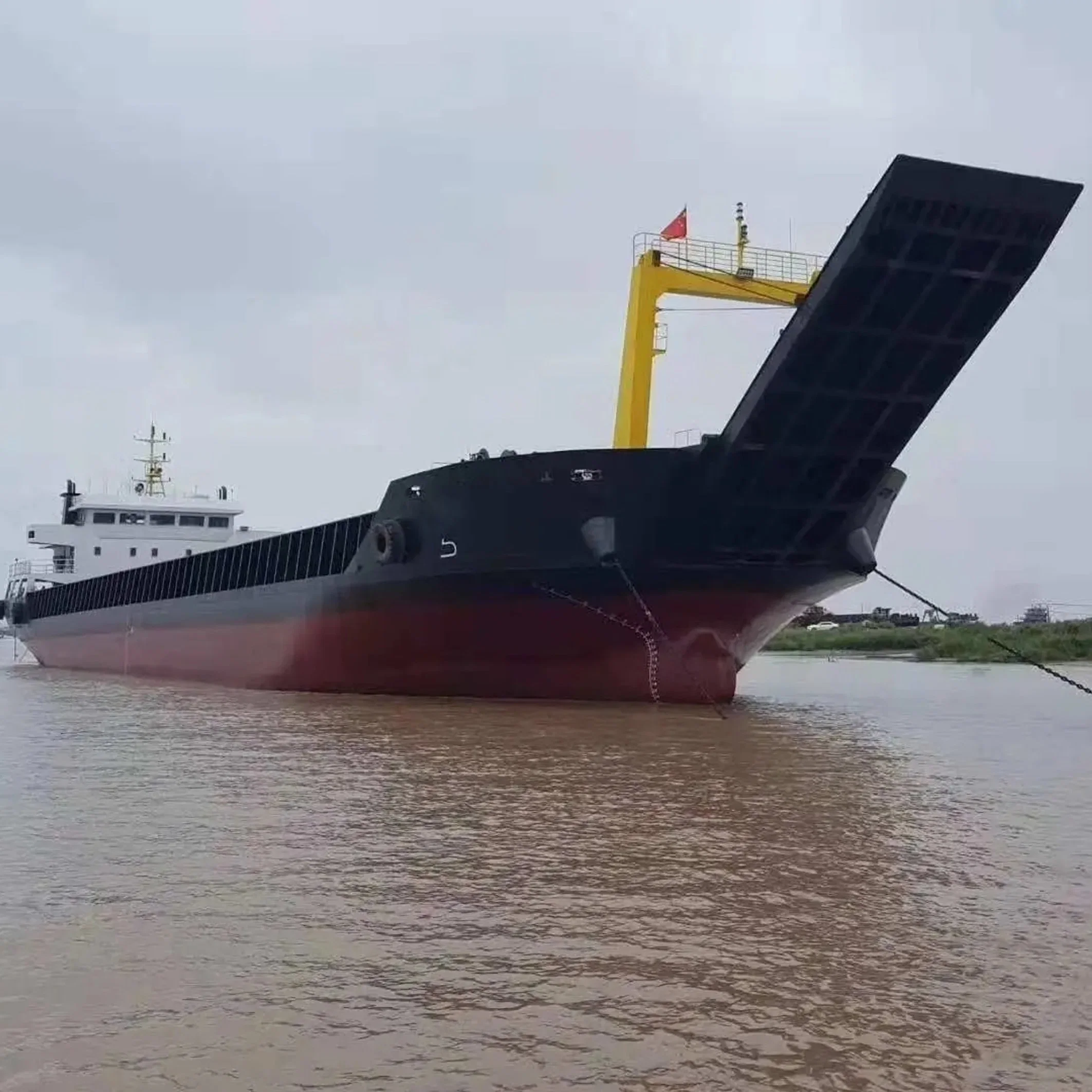 3000dwt Car Ore Transportation Lct Barge Oil Tanks Cargo Ship