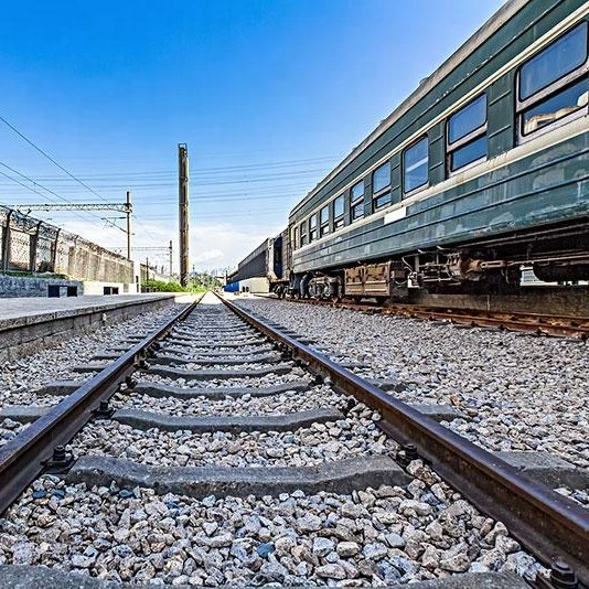 Chemin de fer fiable Transitaire Train rapide porte à porte de service de transport DDP expédition à l'Europe