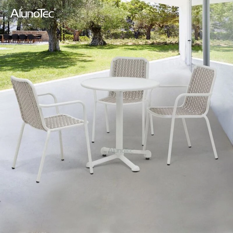 Revestimiento de polvo blanco de lujo muebles de mimbre Rattan impermeable al aire libre juego de mesa muebles