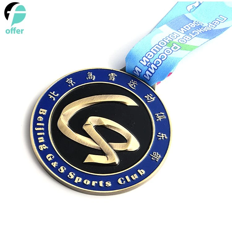 Round Sports Commemorative Metal Badge