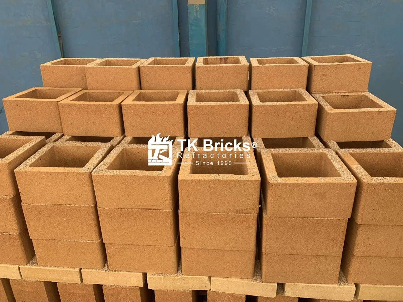 Refractory Bricks Price Top Quality Corudum Mullite Kiln Car Firebrick Used in Metallurgy Industry