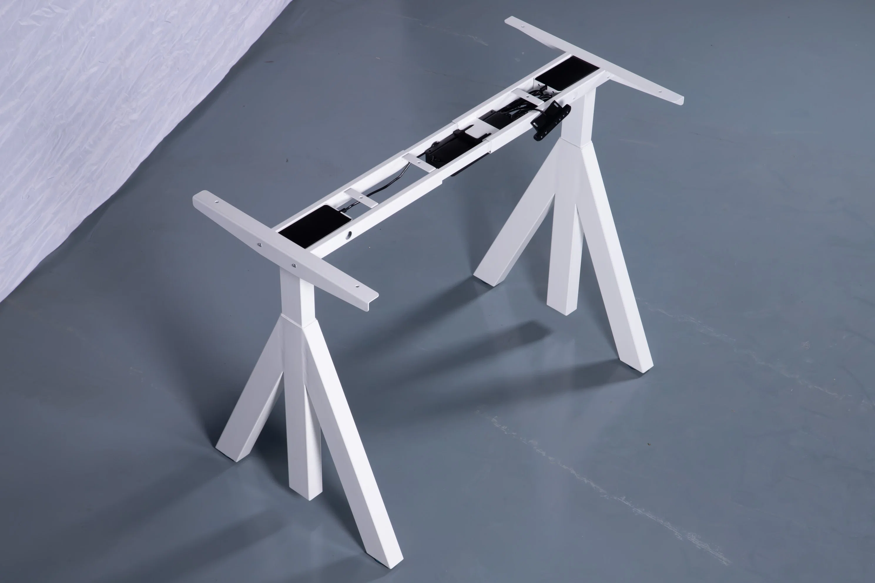 High Quliaty New Style Electric Adjustable Desk