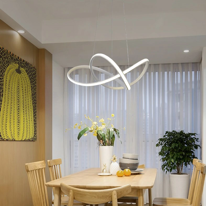 Lustre LED moderne en acrylique et aluminium noir, luminaire suspendu au plafond.
