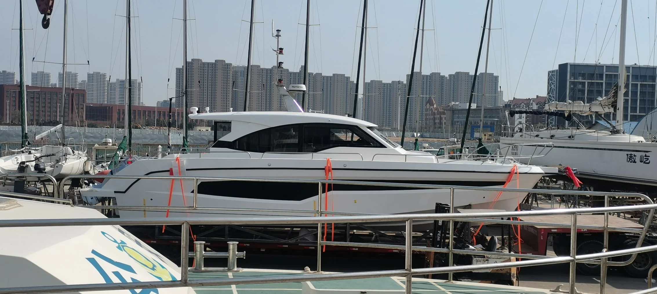 14m/46FT Fiberglass Sea Coast High Speed Passenger Boat Luxury Yacht for 12 People