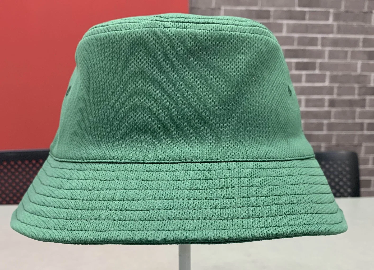 Los pequeños pedidos mínimos de calidad de la marca bordado del logotipo de alta frecuencia personalizadas ala curvada Gorra sombrero