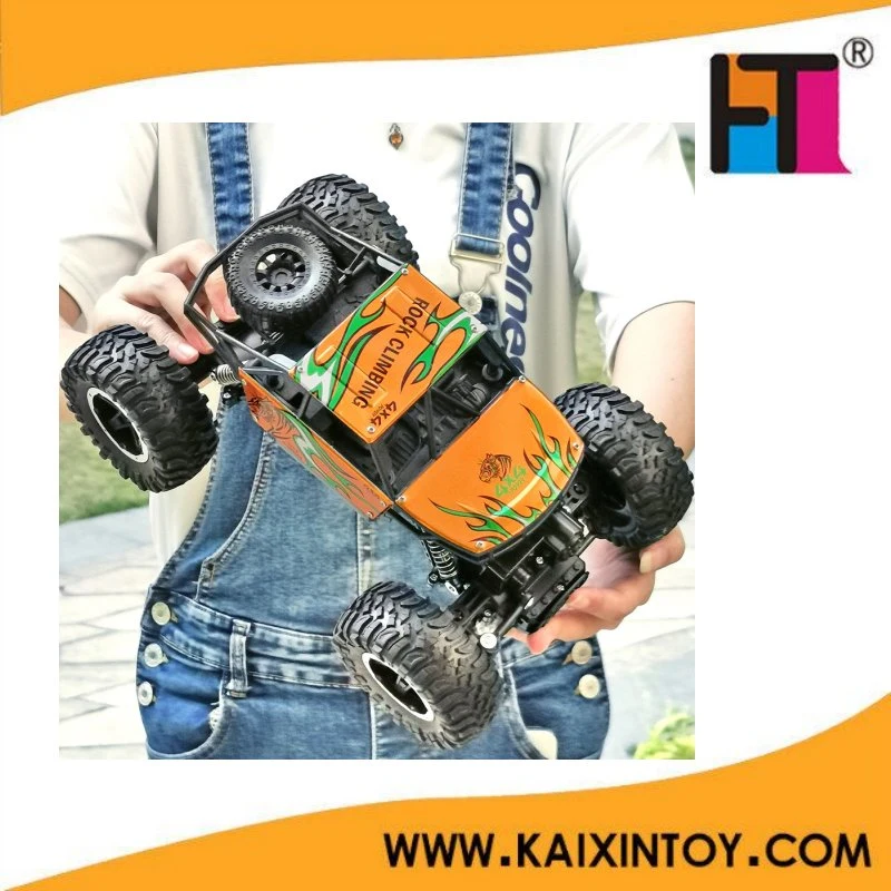 1: 18 2.4G R/C Brinquedos Carro de Controle Remoto com USB