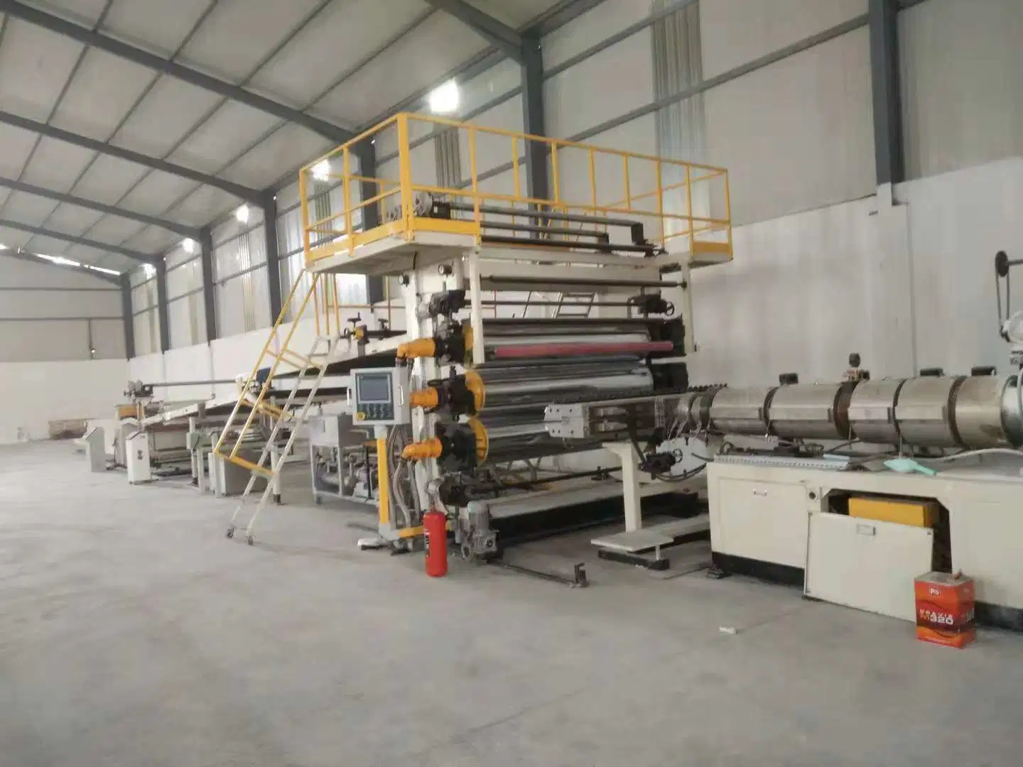 Plastic PVC / HDPE / PP Sheet / Board Making Machine / Production Line