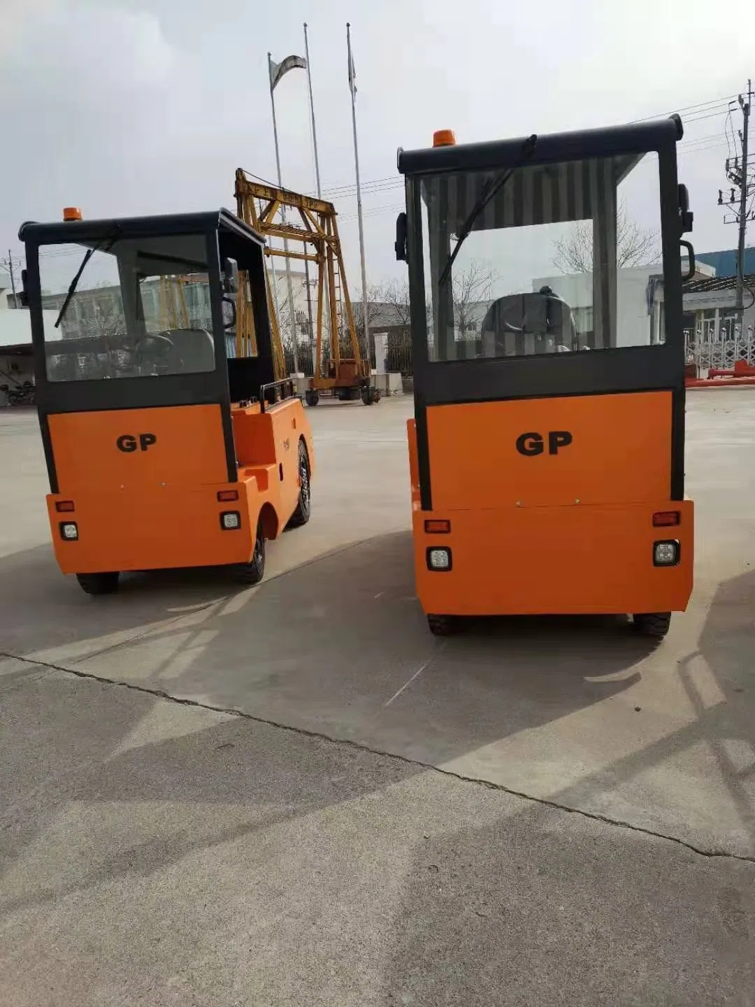 Chinese Heavy Duty 3000kg 3ton 6ton Mini Electric / Diesel /LPG Tow Tractor Outdoor for Material Handling