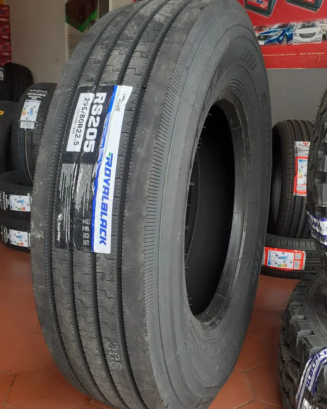 China Truck Tyres Timax Tire 11r 24,5 Truck de calidad fina Neumáticos 295/75r22.5 315/80r22.5