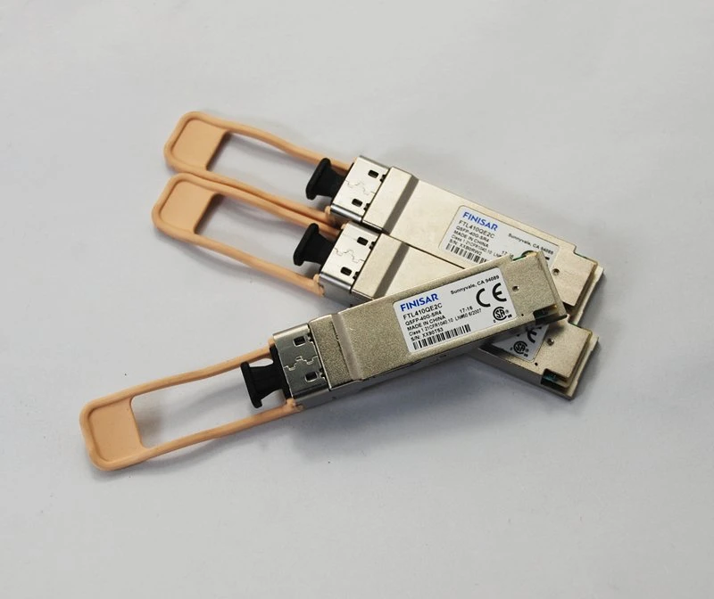 Original et nouveau Finisar Ftl4c1qe2c 40GBASE-LR4 Gen2 10km Qsfp+ module émetteur-récepteur optique SFP cuivre