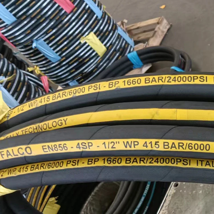 Hydraulic High-Pressure Rubber Hose: R1 R2 Wire Braid Construction, Suitable for Pressurized Applications