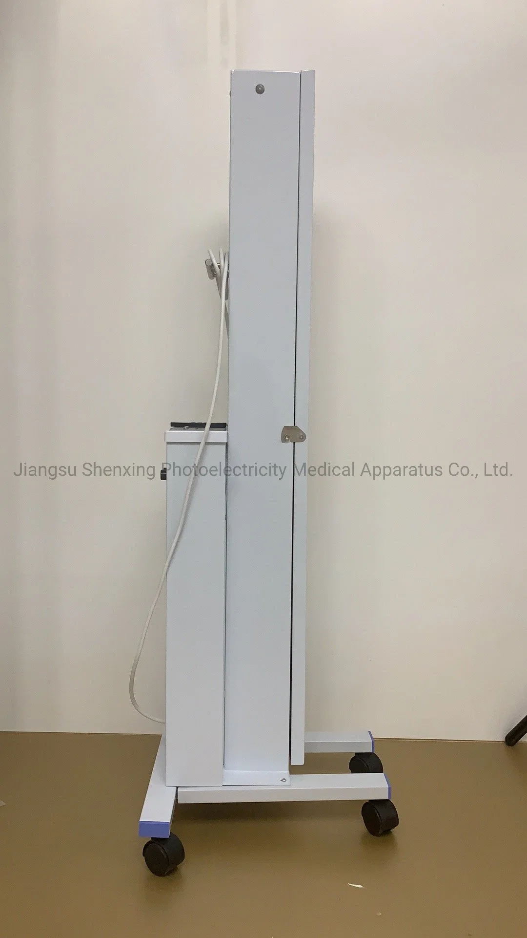 UV Germicidal Lamp Cart Hospital Sterilizer Trolley in Room School