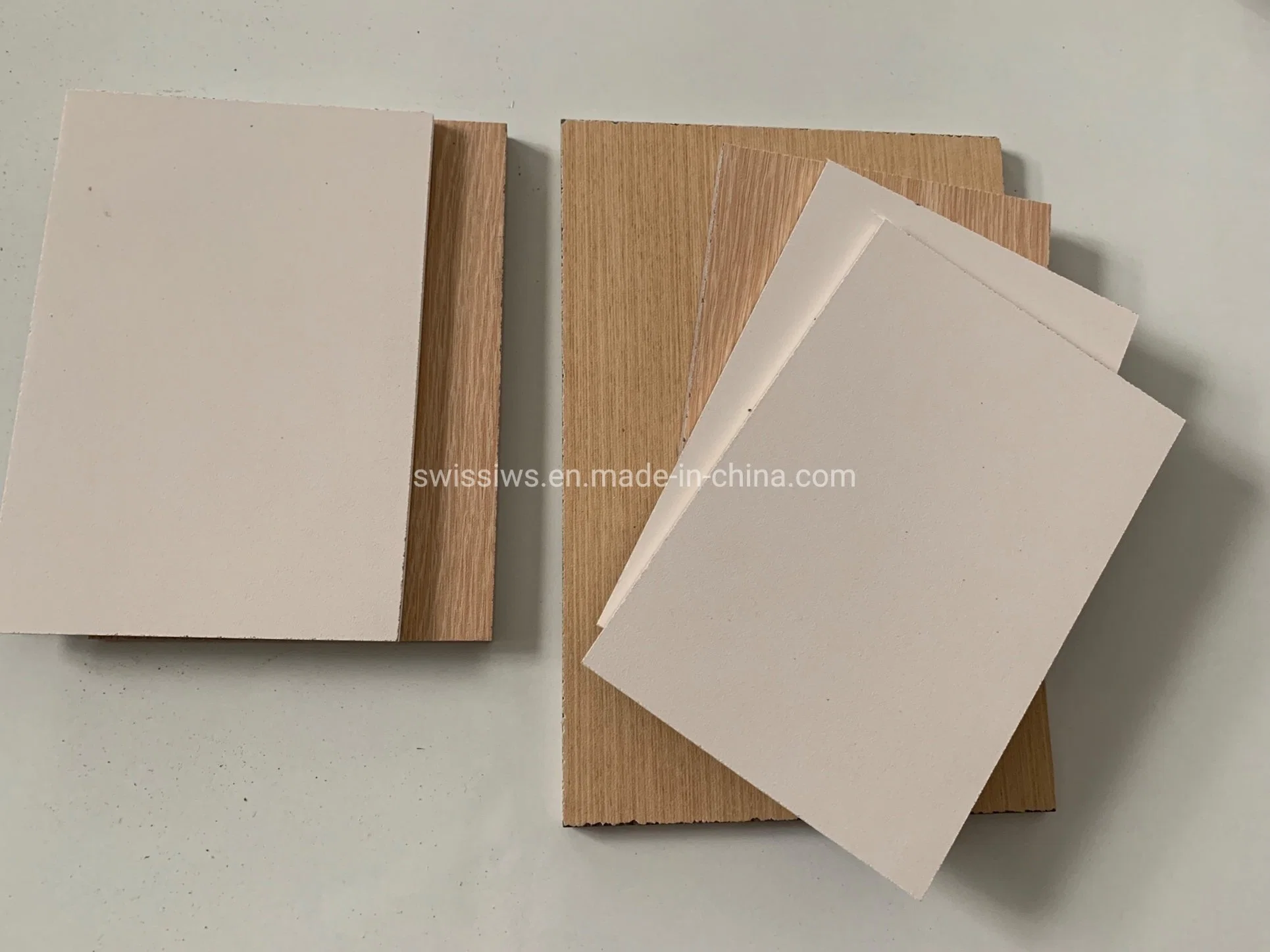 Placa resistente a fuego de óxido de magnesio de vidrio HPL de sulfato laminado MGO para Decoración interior