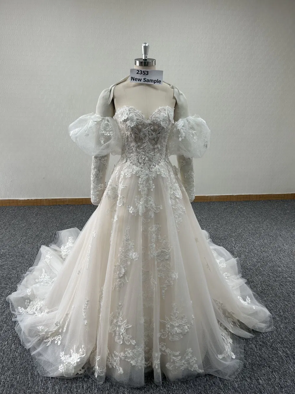 2353 Sequins Tulle and Big Skirt and Sweetheart Neckline and Detchable Sleeves