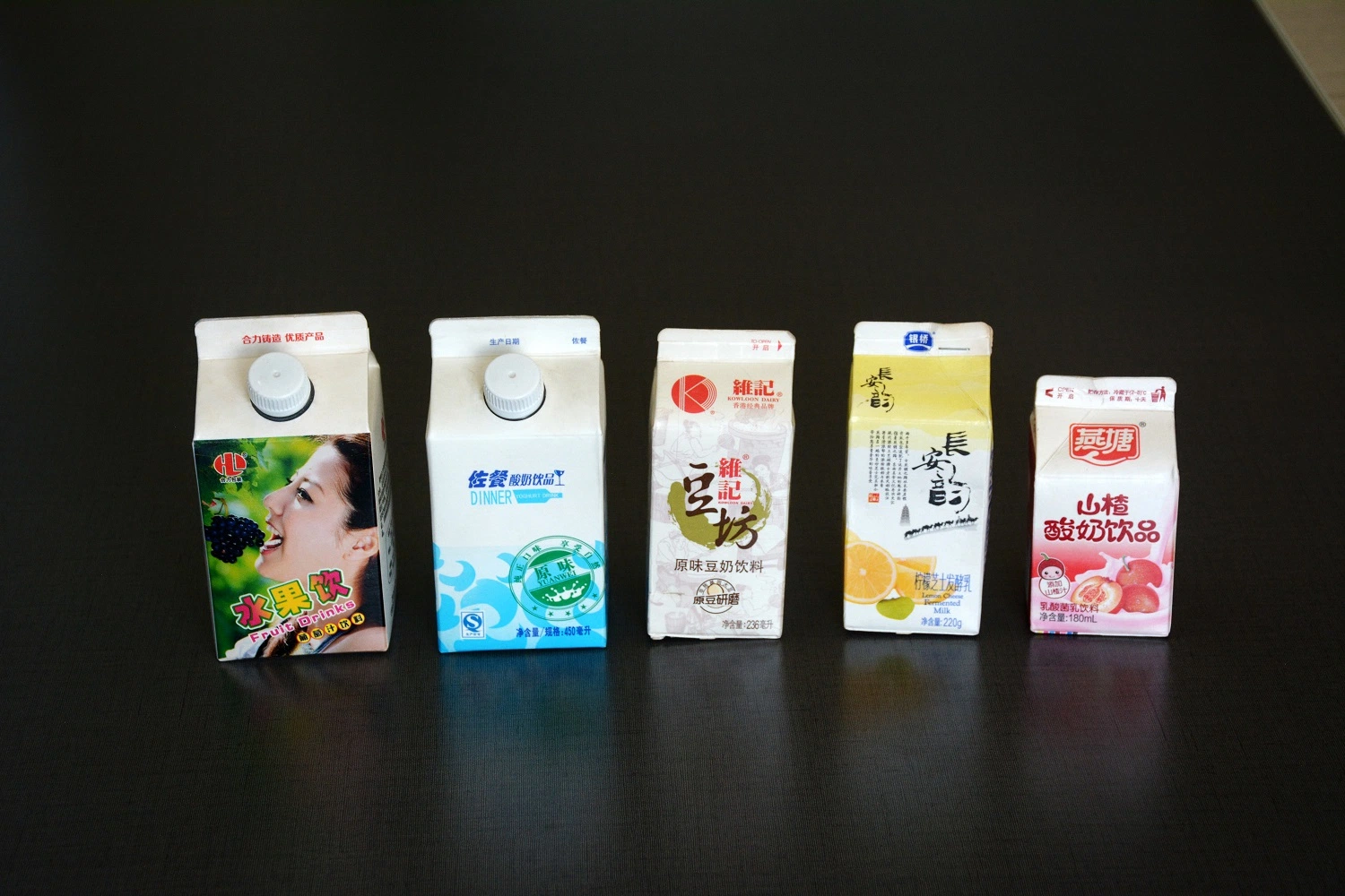 Aseptic Packing Cartons for Coconut/Milk/Juice/Tea/Beverage/Drinks/Alcohol-Gable Top Box/Liquid Packaging with Caps