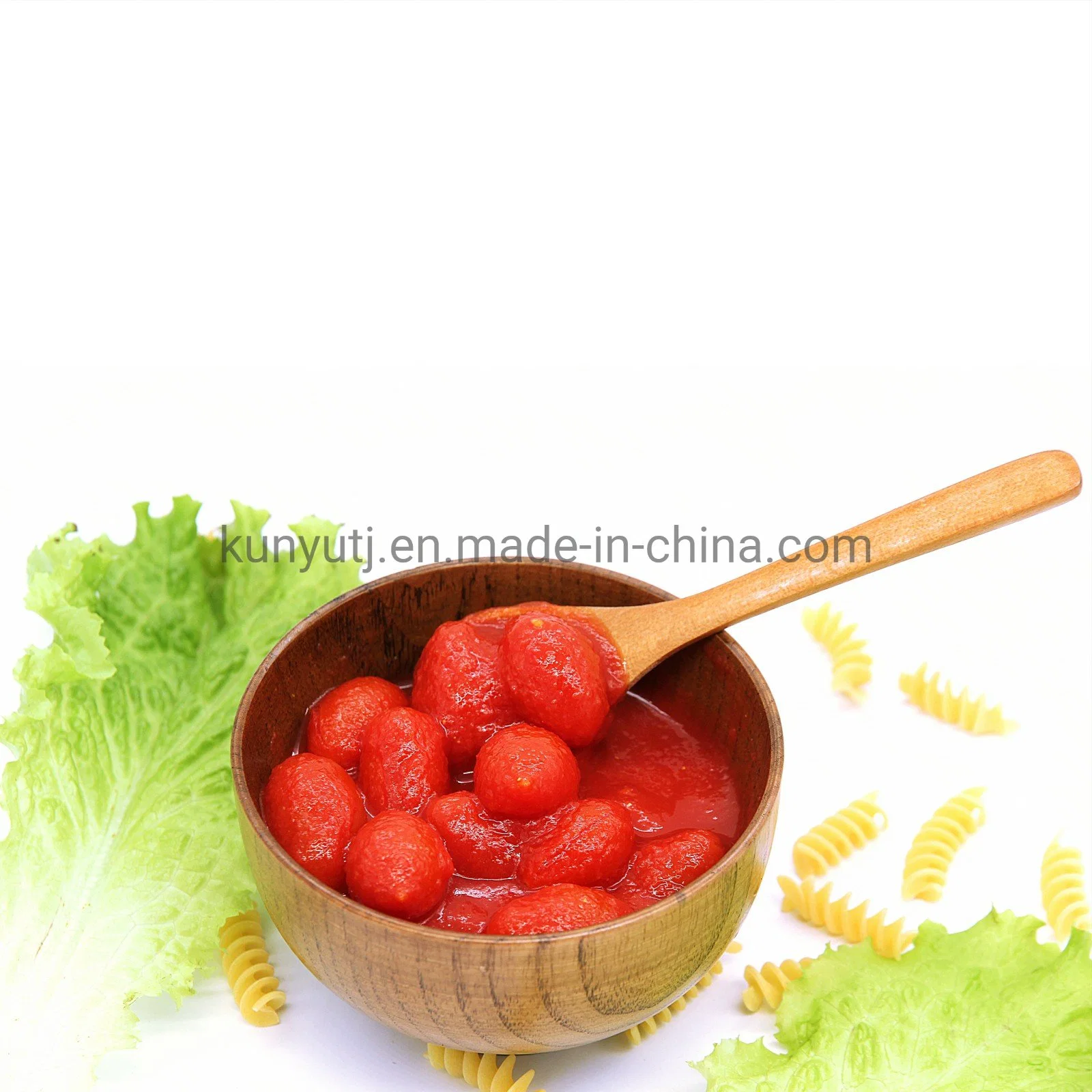 Fresh Tomato Canned Peeled Tomato in Water/Tomato Sauce Factory Supply