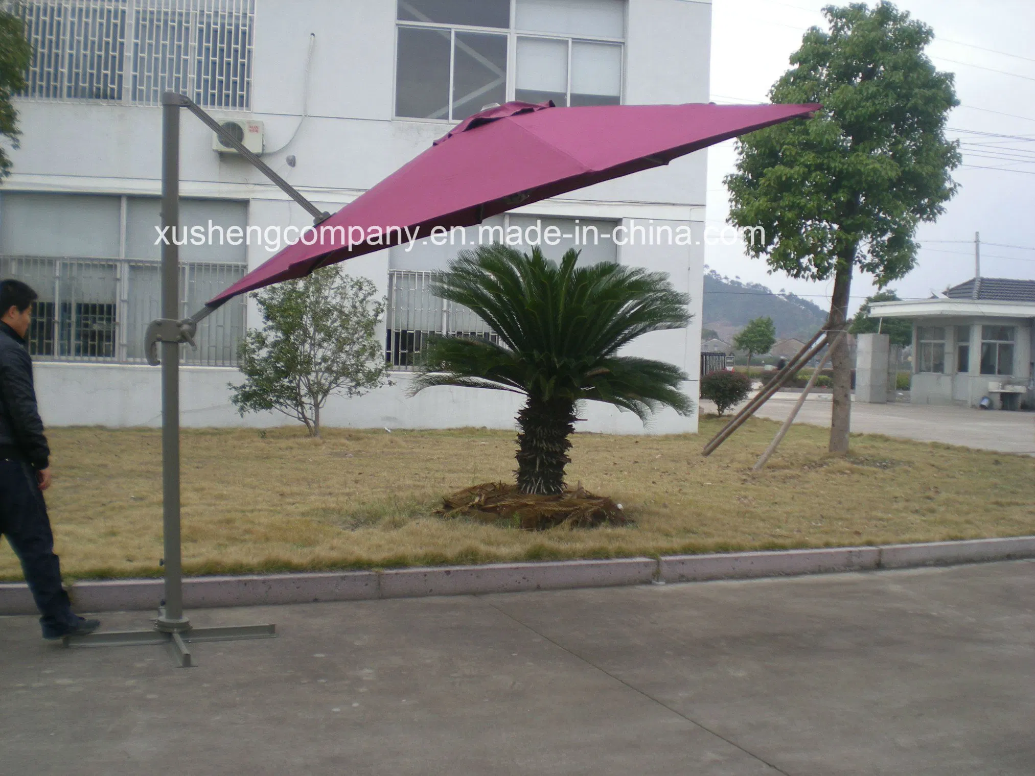 Fancy Rotating Patio Umbrella Parasol with Base