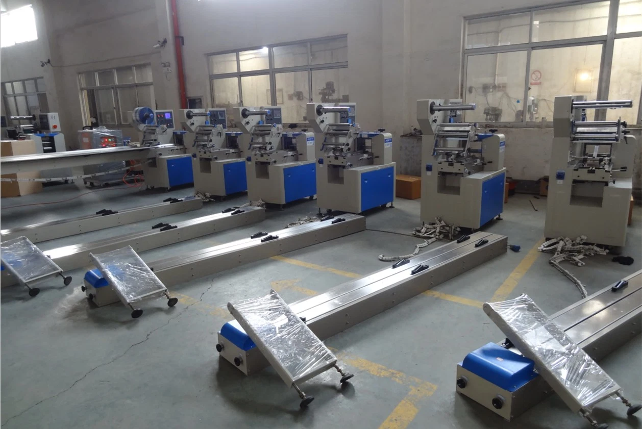 Factory Direct Sale Flow Wrapper Packaging Machine for Sandwish