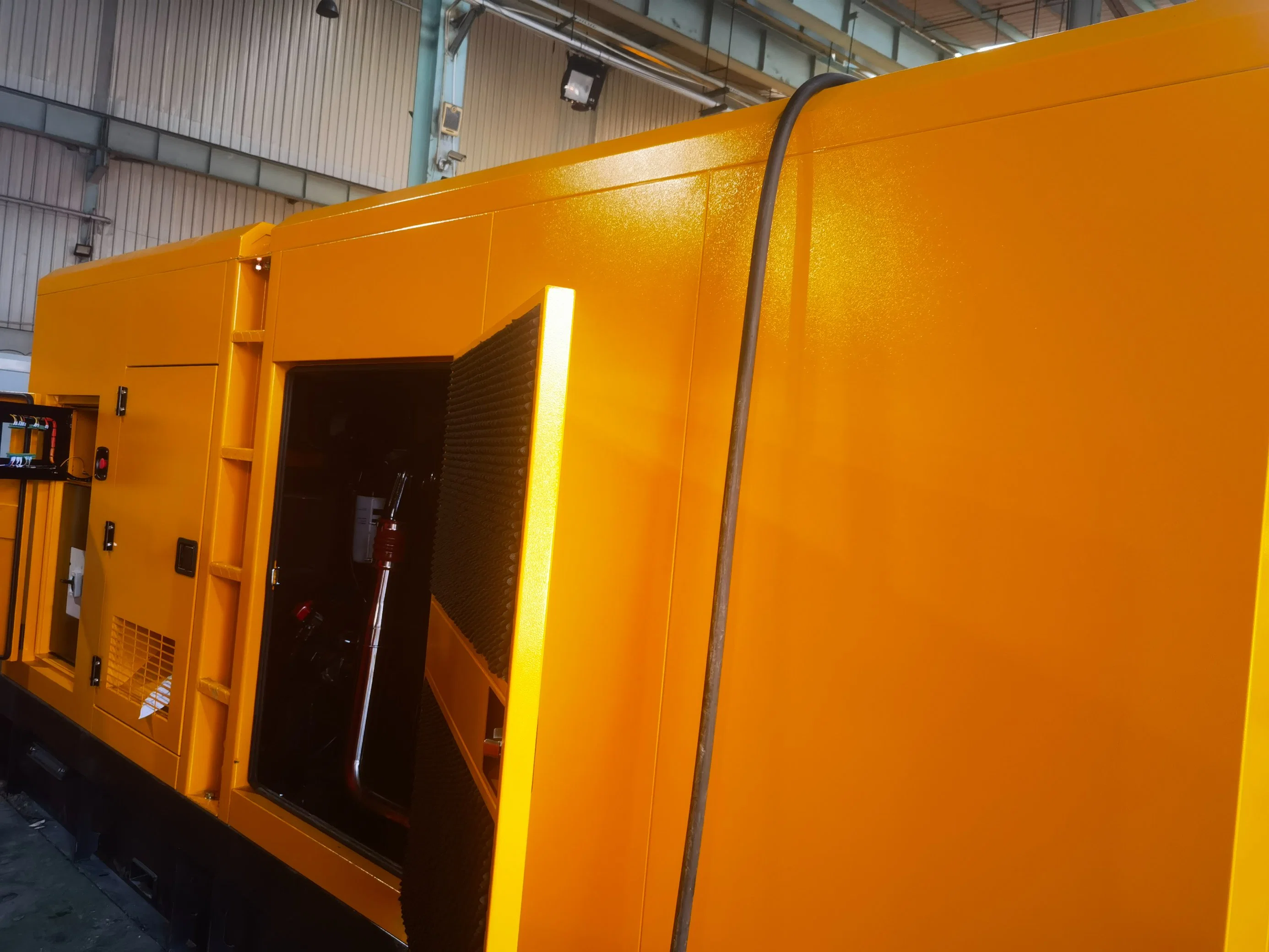 650 kVA Heavy Duty Silent Type Soundproof Genset Generator Industrial Mine Diesel Generator