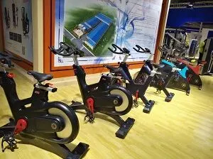 Equipos de fitness / máquina de cardio / Tz-7022 Bicicleta spinning