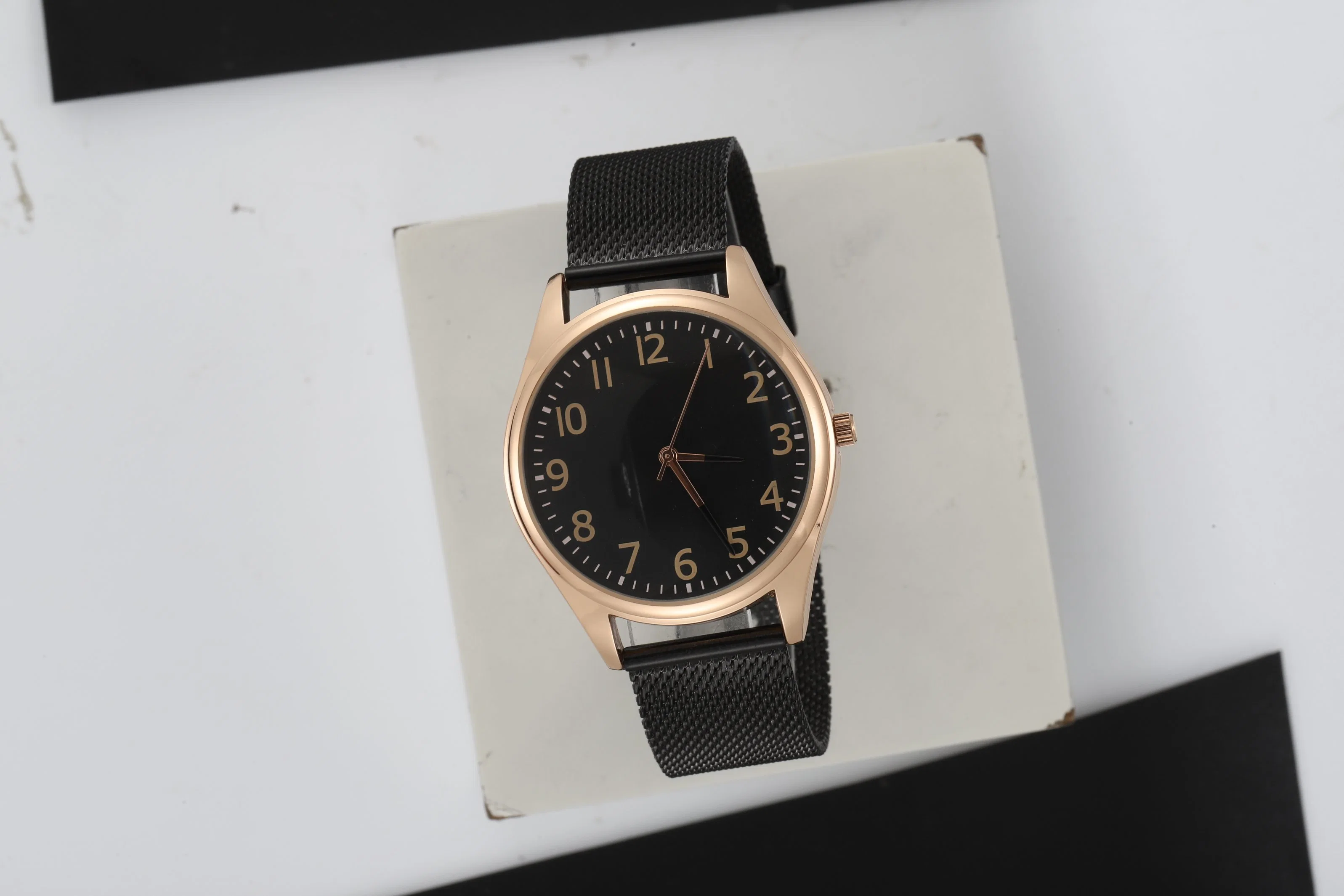 Factory Stainless Steel Mesh Watch Alloy Gentleman Wholesale/Supplier Watch Alloy Watch