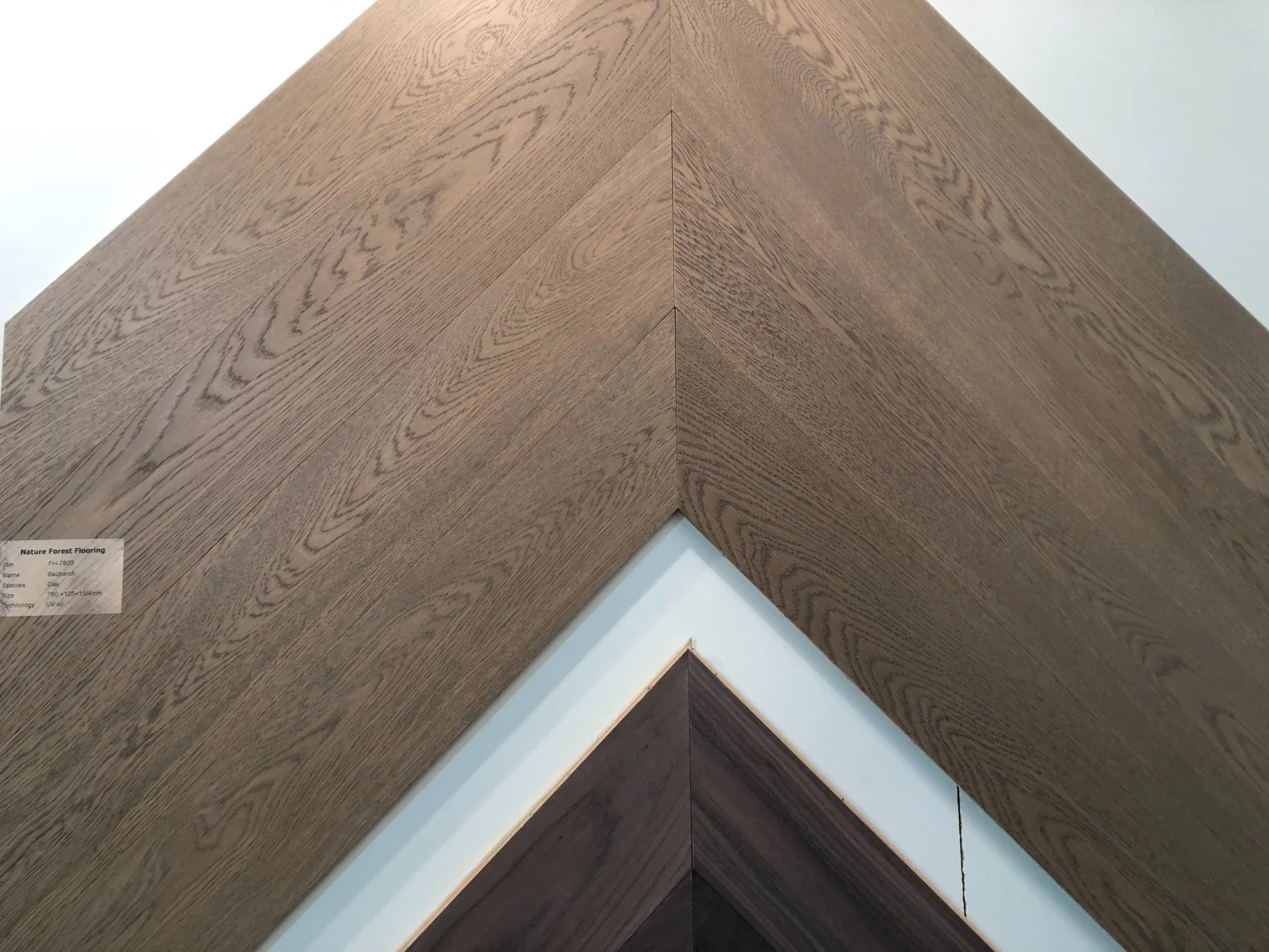 Chevron Fishbone Spc Laminate Engineered Hardwood Wood Wooden Oak Walnut Flooring
