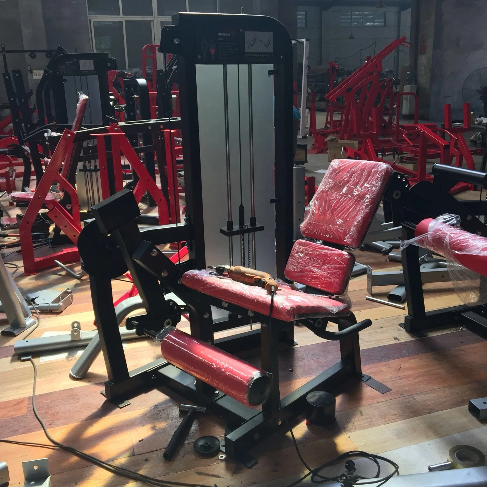 Hot Selling High quality/High cost performance Gym Equipment Commercial Strength Fitness Machine Leg Extension