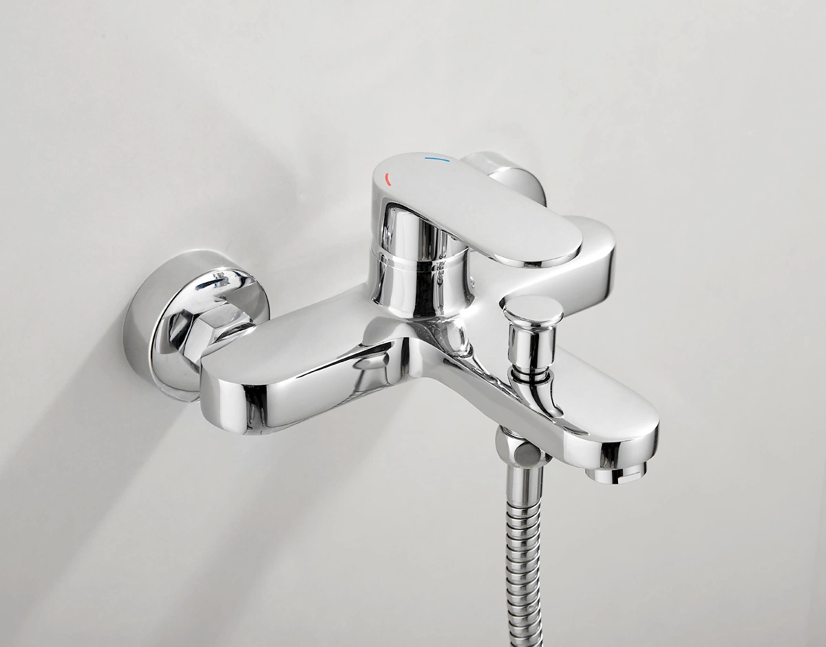 Wall Mounted Brass Chrome Bathroom Bath Mixer&Faucet with Hand Shower