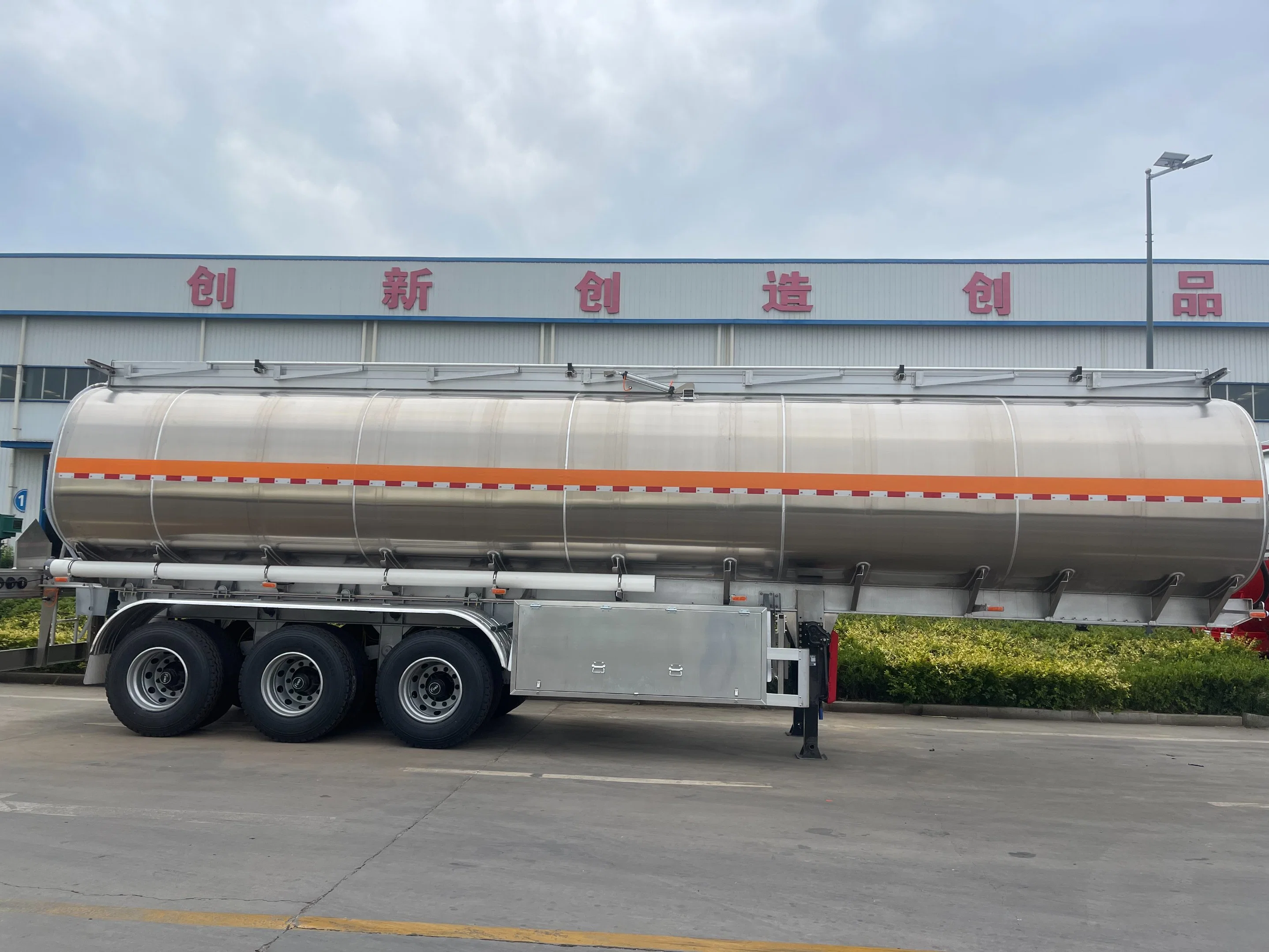 3 Axle 45cbm Oil Liquid Transport Aluminum Stainless Steel Fuel Tanker Semi Trailer Truck