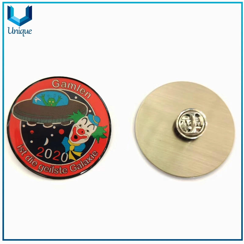 Wholesale/Supplier Football Offset Printing Pin, Printed Badges with Epoxy, Die Struck Luggage Logo Marker, Luggage Logo Badge