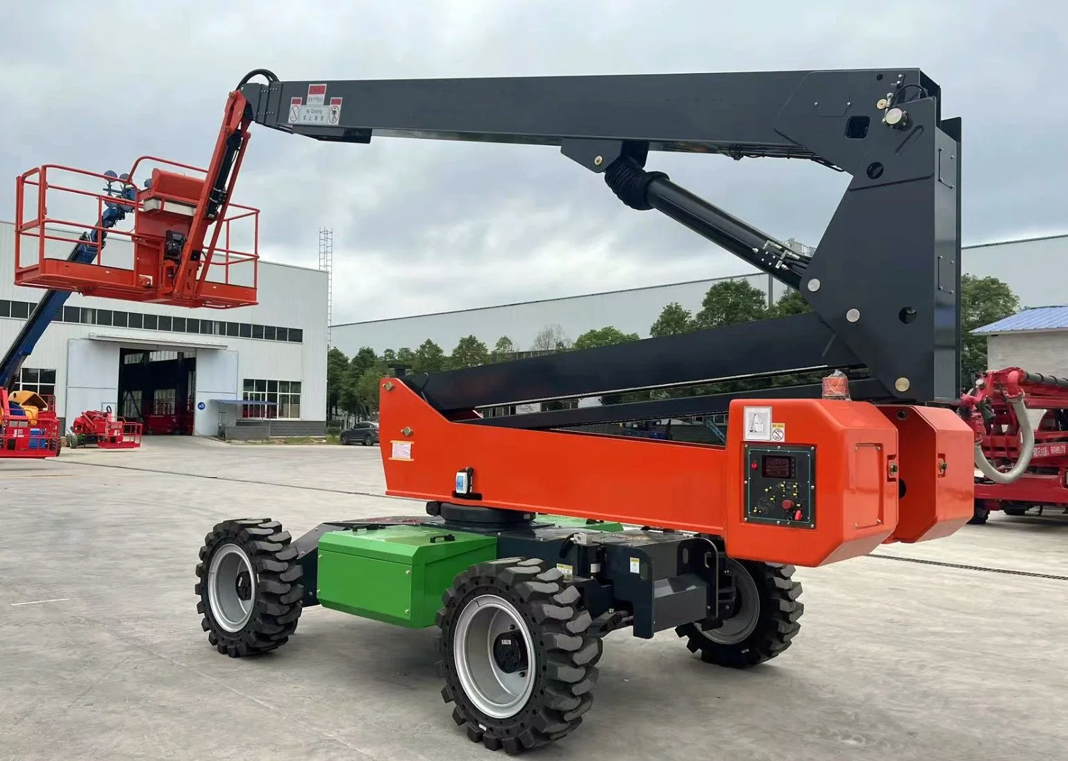 26m Cherry Picker hombre ascensores hidráulicos de elevación brazo telescópico móvil