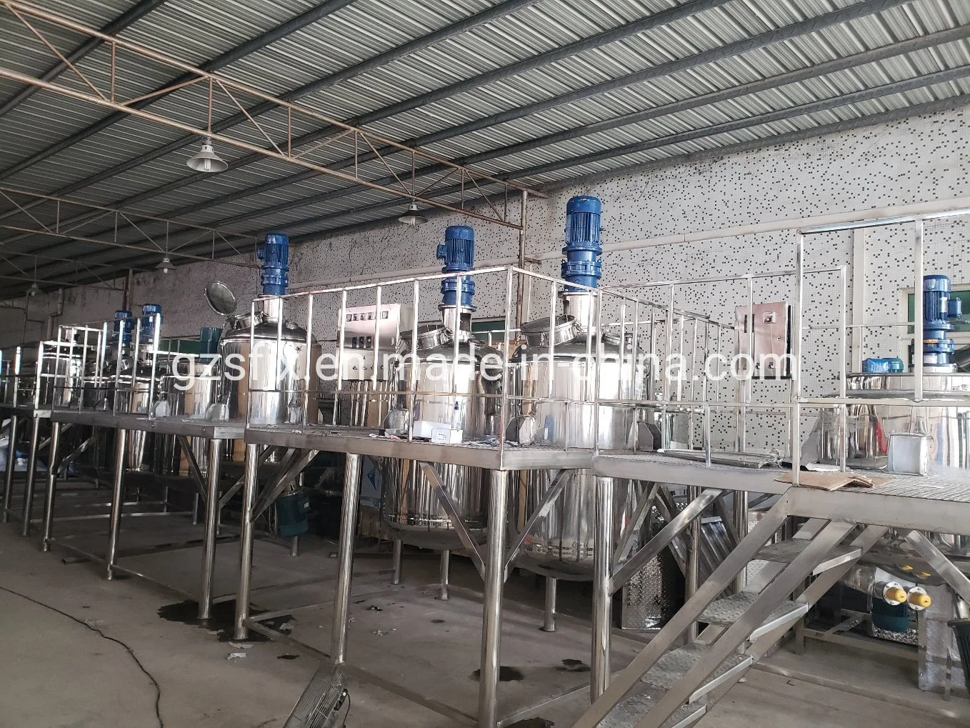 200-5000L GMP Standard Liquid Washing Mixer Liquid Soap Mixing Tank Detergent Production Line with Speed Control Device