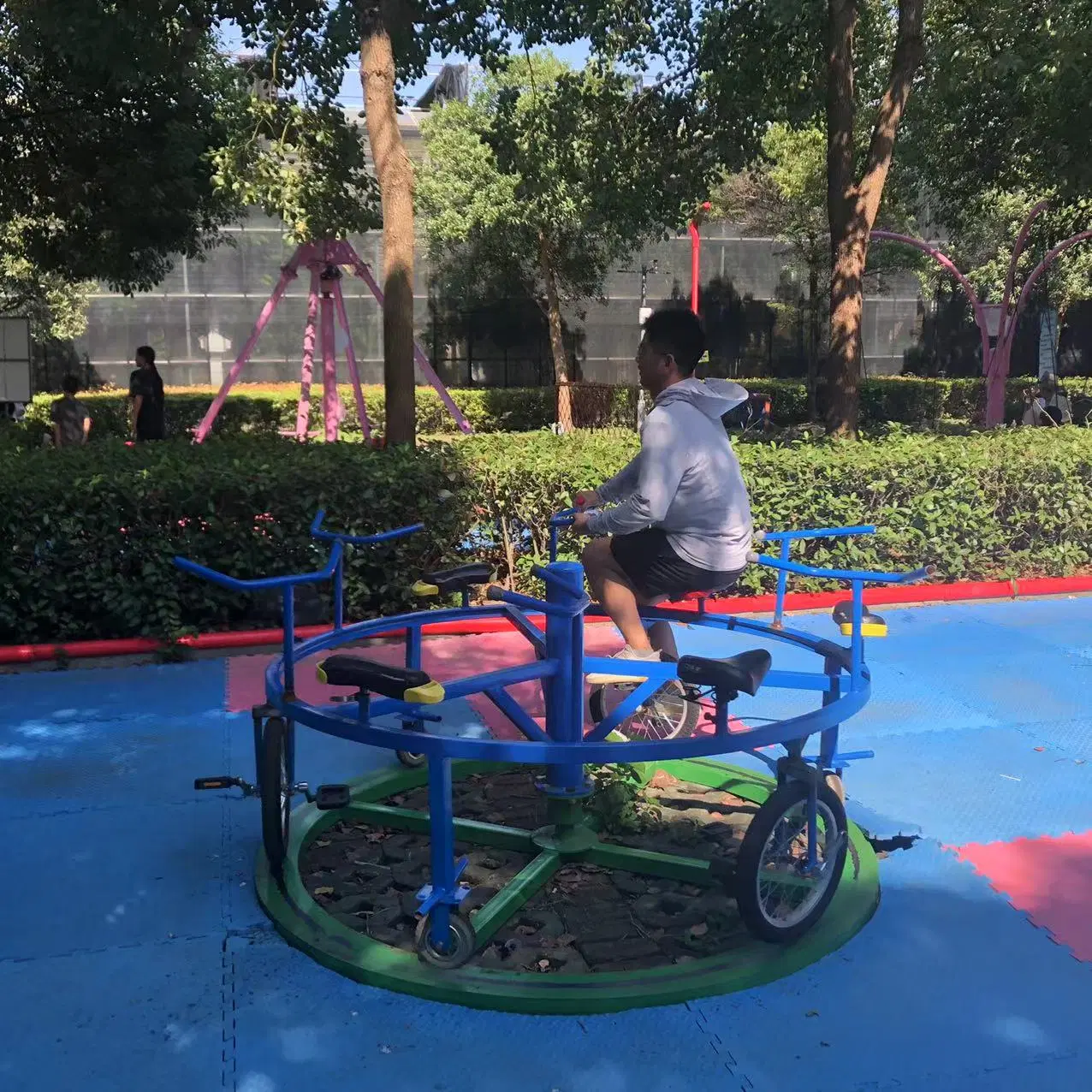 Outdoor Product Playground Human Powered Amusement Park Rides Carousel Entertainment Equipment