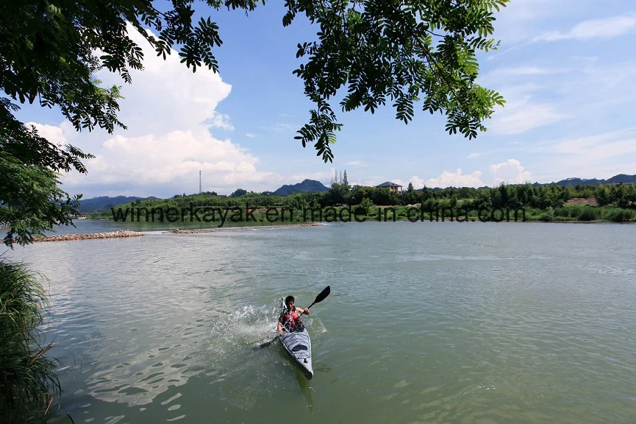 La velocidad de 5,1 millones de solo sentarse en el Océano Touring kayak canoa