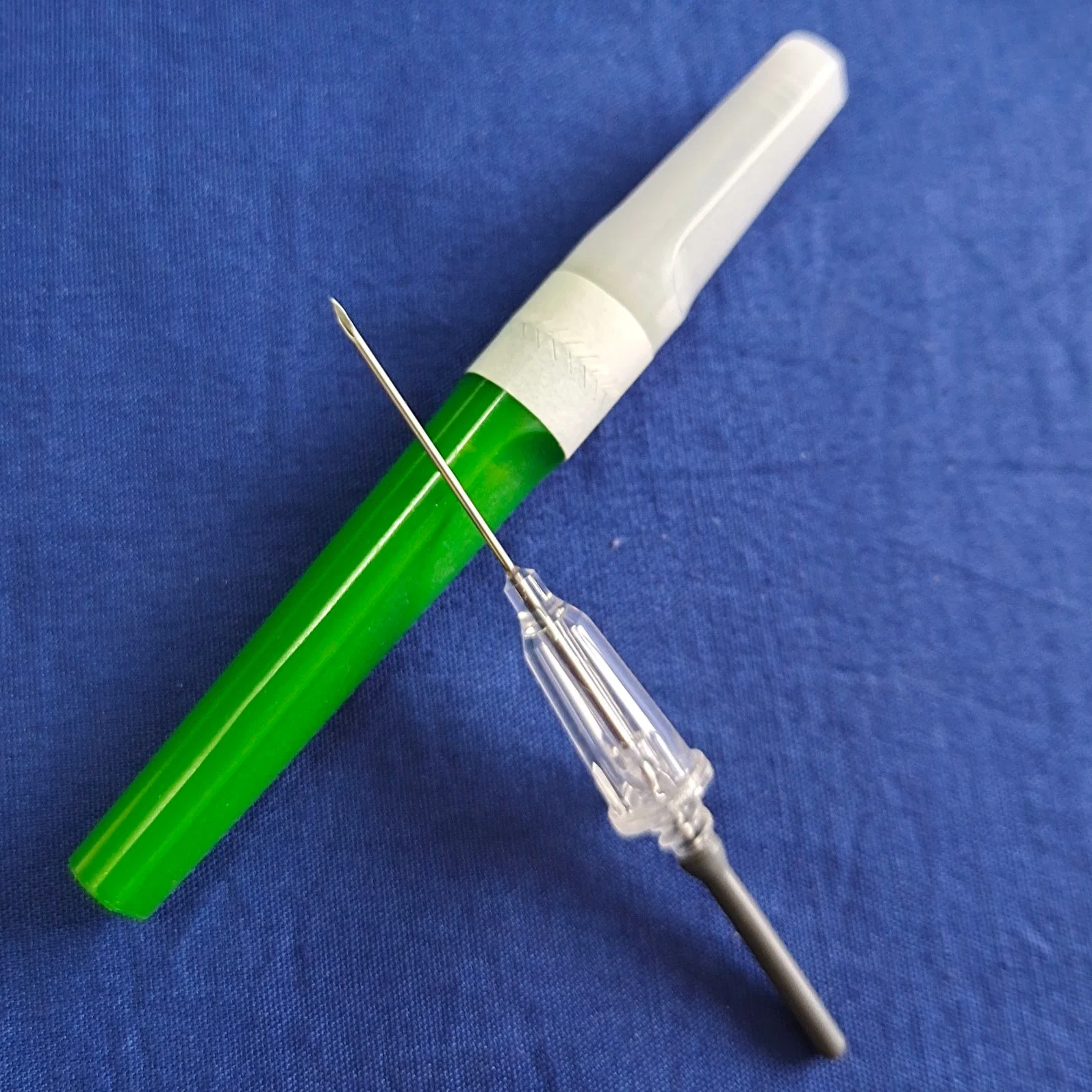 Leading Manufacturer of Multi-Sample Vacuum Blood Collection Needle Sterile, Pen Type Match with Needle Holder and Blood Collection Tube for Blood Sample