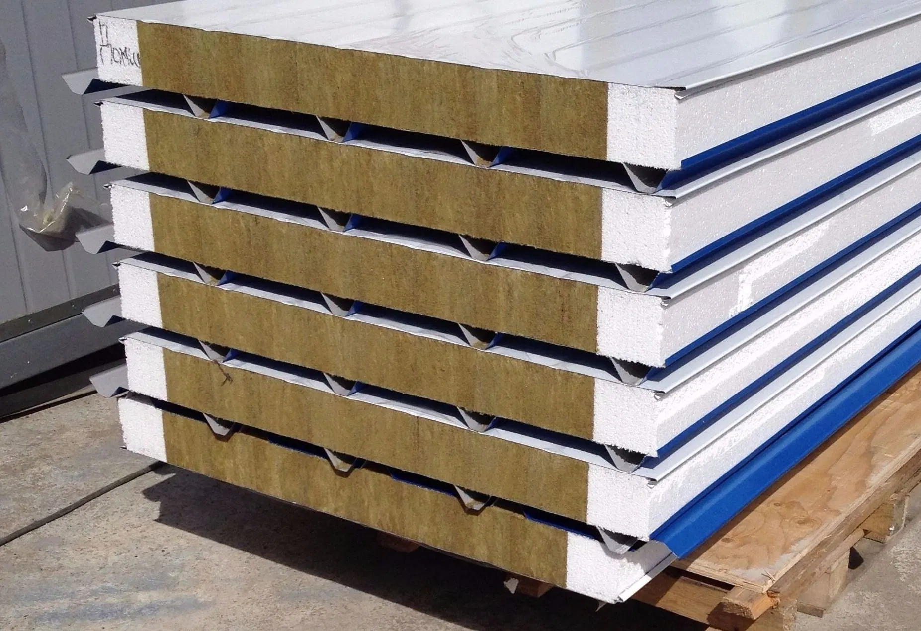 Color Coated Aluminium/Galvanized Steel Acoustic 50mm/60mm/75mm/mm/100mm Outside Inside EPS Foam/PU/PIR/Rockwool/Mineral Wool Sandwich Panel