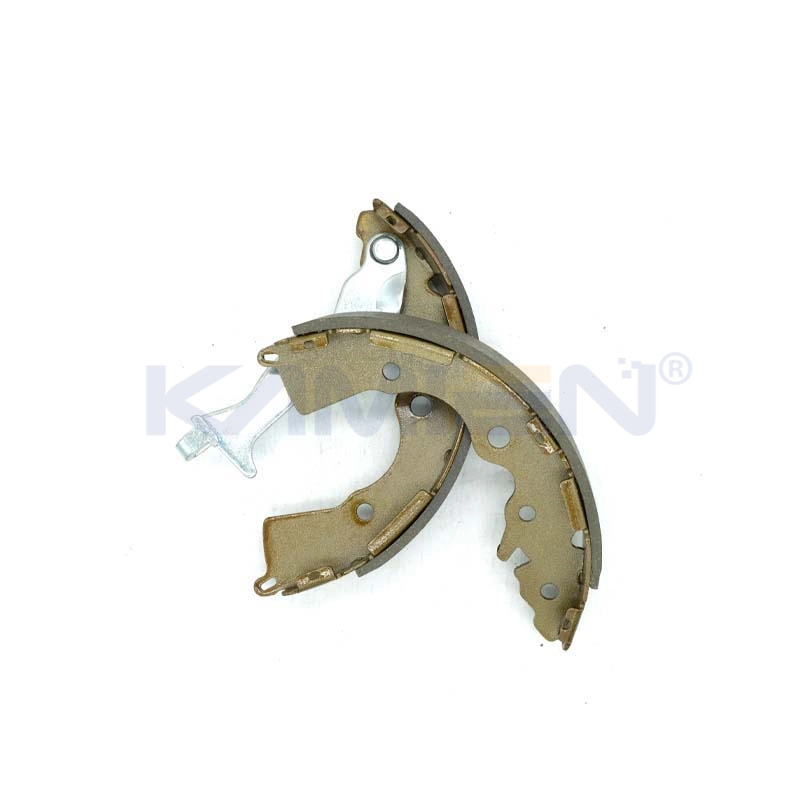 Customized Design Premium Ceramic Low Metallic Brake Disc Brake Shoe Brake Pad for Toyota