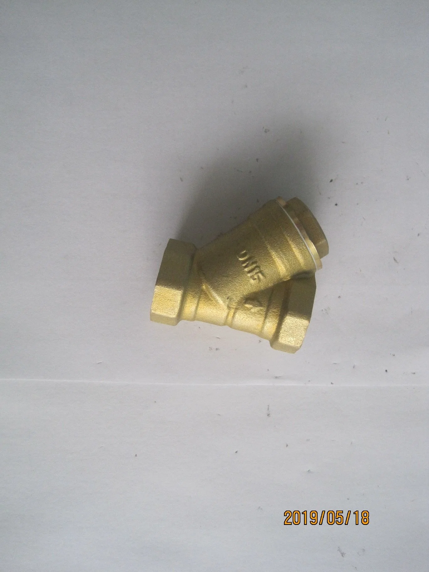 1 Inch Dn25 Brass Y-Strainer with Tapped Retainer Cap and Threaded End Connections