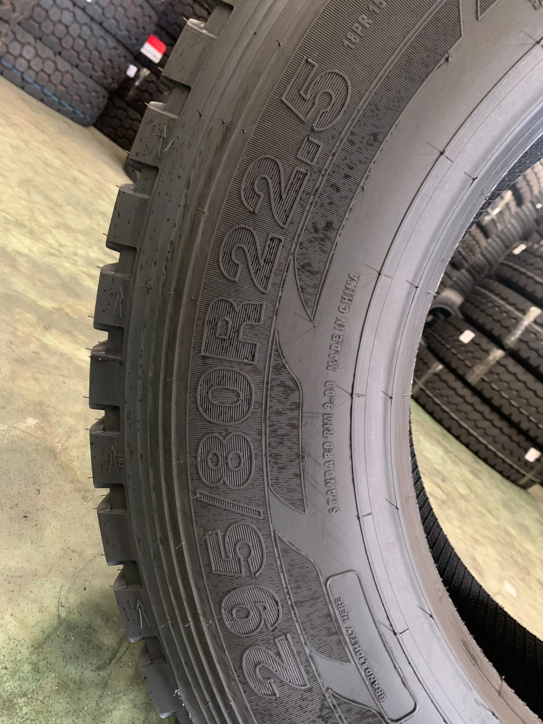 315/80R22.5/12R22.5 Aulice wholesale All steel radial Truck Bus TBR Tire with ECE,DOT,CCC,SGS (AR819) from China famous manufacturer